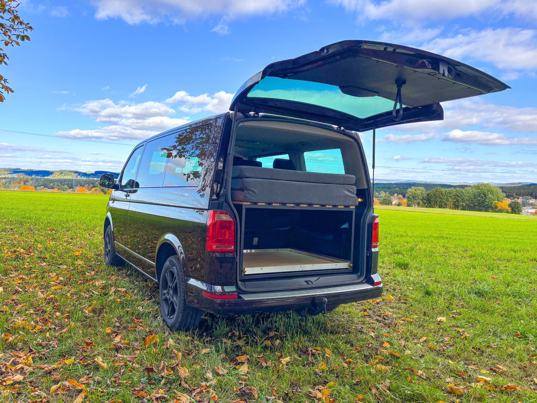 Perfekt vorbereitet in den Campingurlaub – mit unserer Packliste zum Download für Camper, Bus und Vanlife