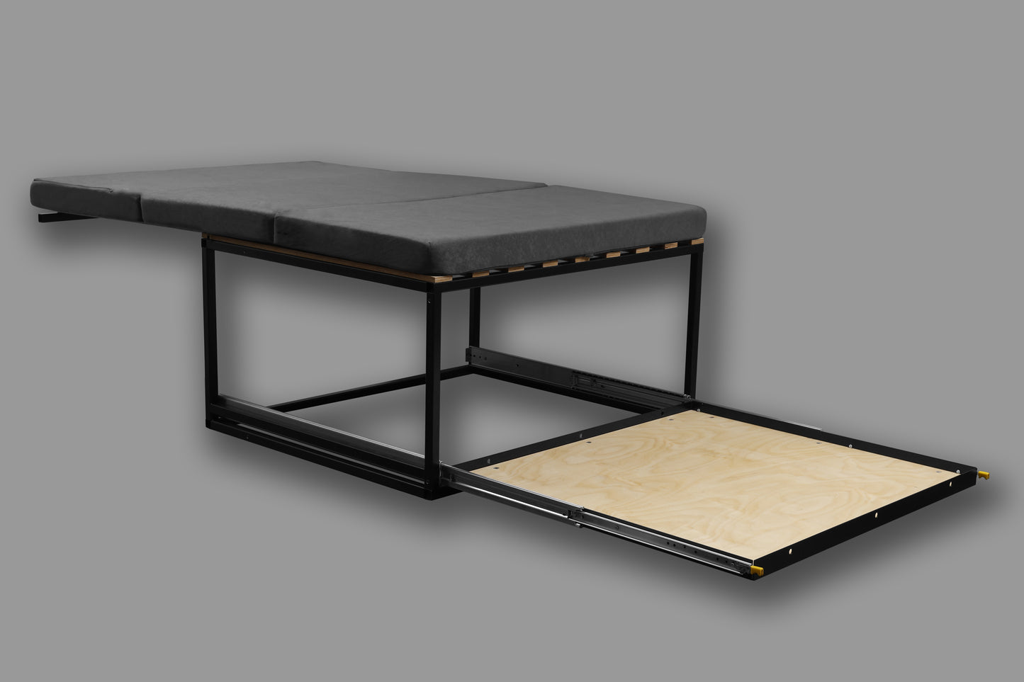 Ausgeklappte Bettfunktion der modularen Campingbox von Yourflexvan im Van.